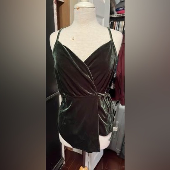 Velvet Design Lab wrap tank, size S - Picture 1 of 3